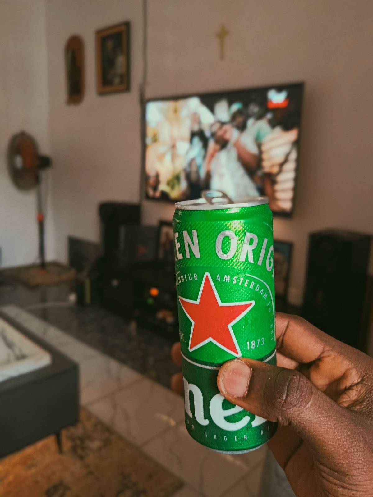 My View:
Nothing beats a can of CHAIRMAN on a sunny Saturday evening.
#indoorvibes
