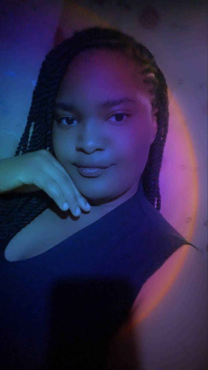 Hello beautiful fans please this my creator account please follow me and I will follow back immediat...