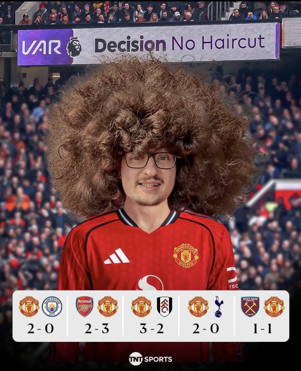 The man who refused to cut his hair until Manchester United won 5 in a row
- Frank Ilett
- Oxford, E...