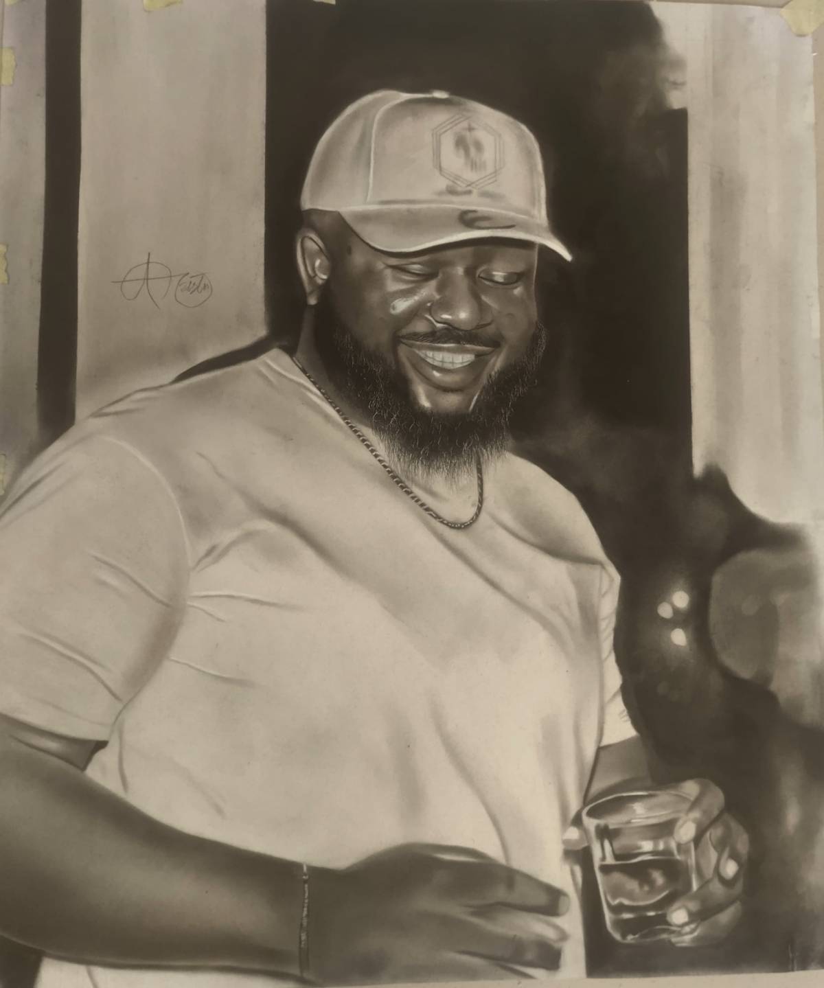 Hand drawn pencil portraits... Let's may your moments a work of art. We deliver anywhere ✈️✈️