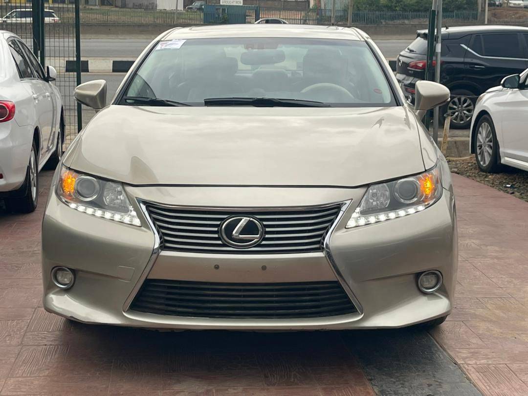 *Few months used 2014 Es350 available Abuja with me โฆ15,500,000.
Call for inspection ๐ 08053836722