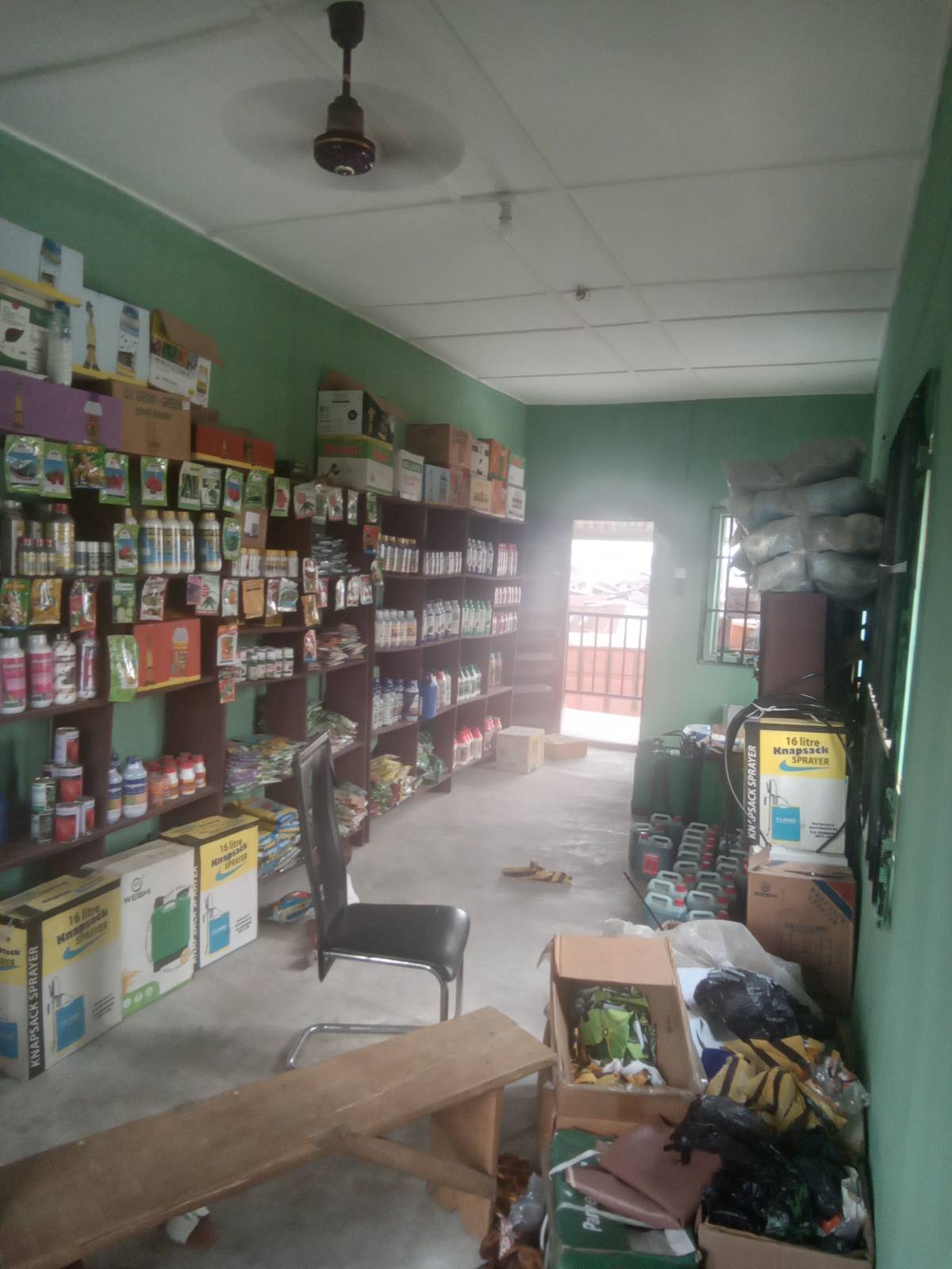 Guy pls patronize me I sell agro Chemicals