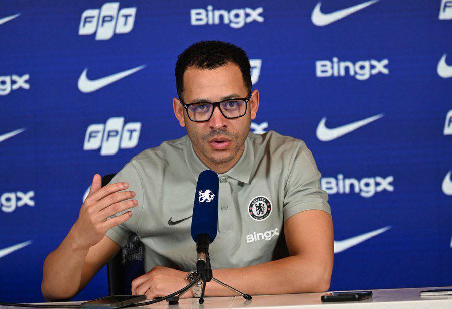 🗣️ Liam Rosenior:
"I'm accountable. This is a group that something we have to improve at. It starts...