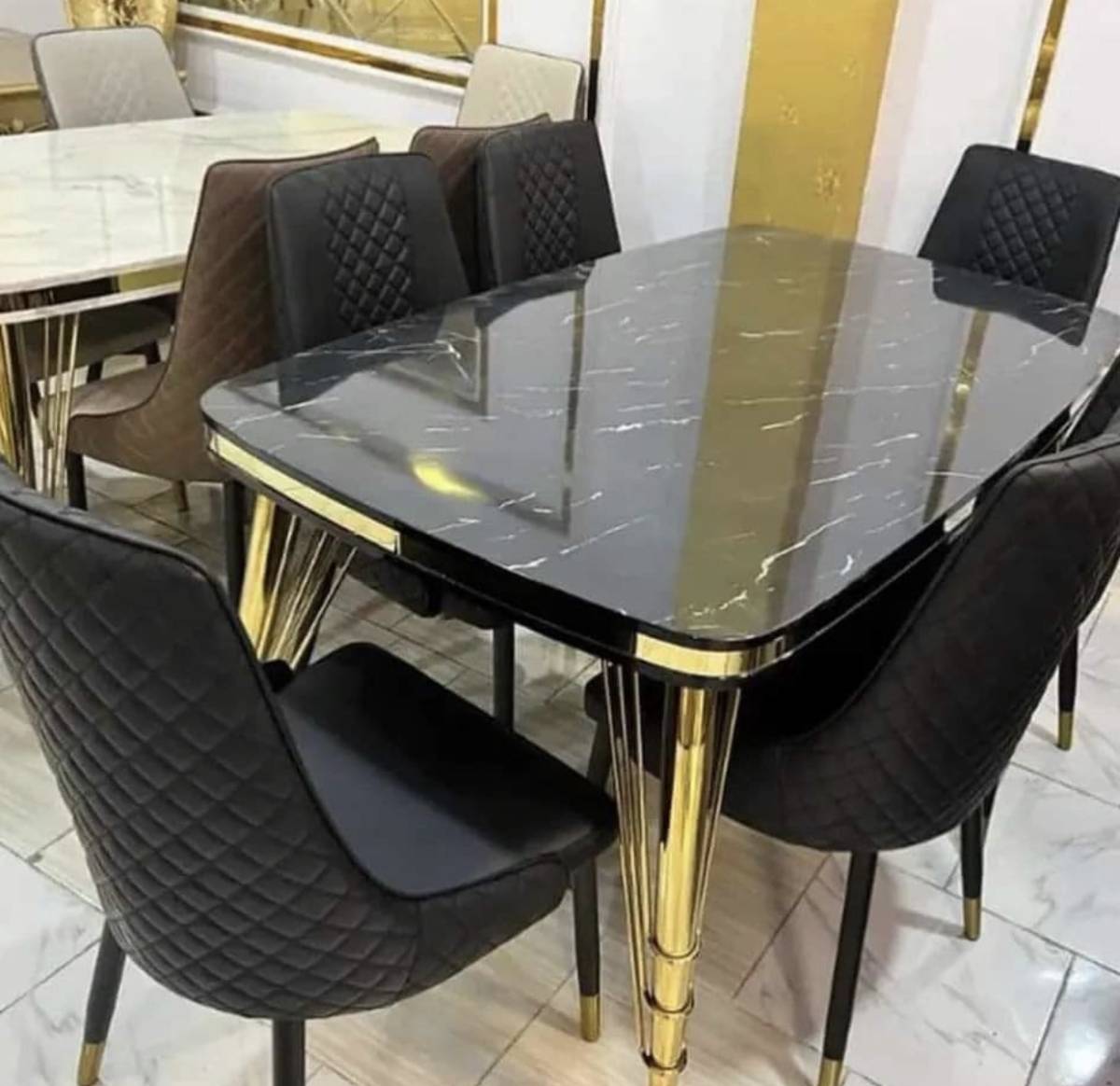 π Item: Brand New 6 Seater Marbled Top Dinning π Can be delivered
π° Price: 520k
π Location: O...