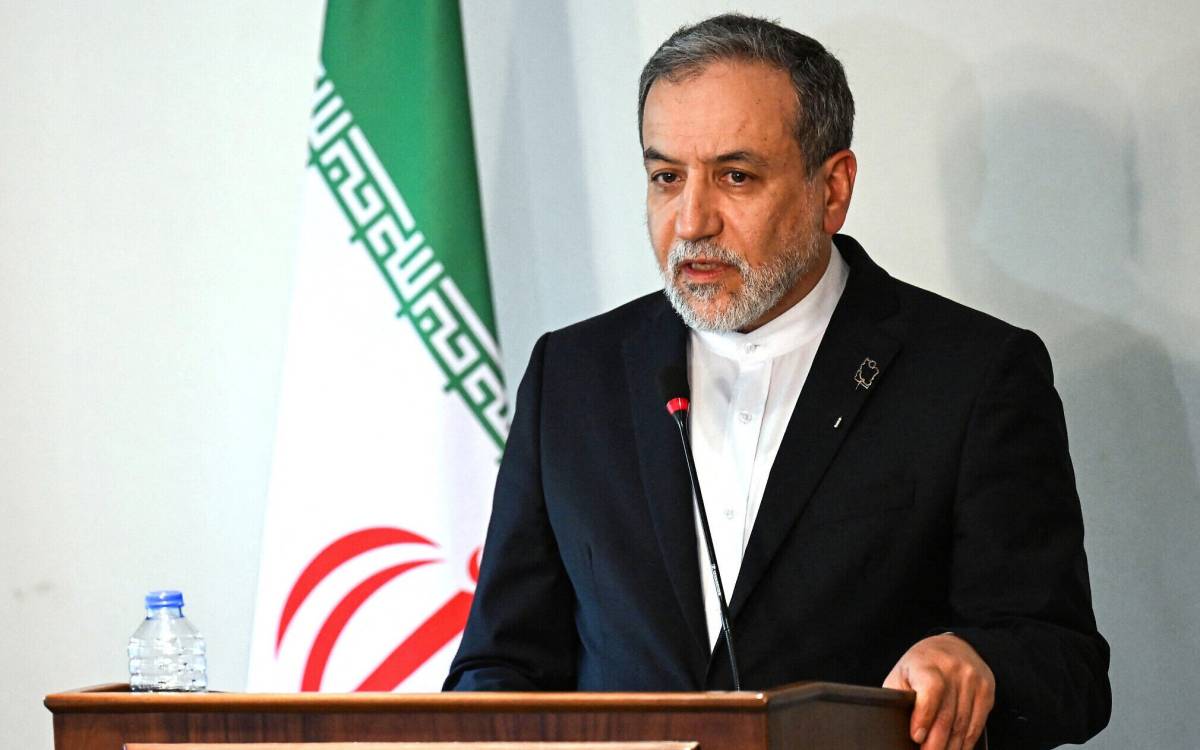 BREAKING:
The Foreign Minister of the Islamic regime in Iran Abbas Araghchi:
"Almost all officials...