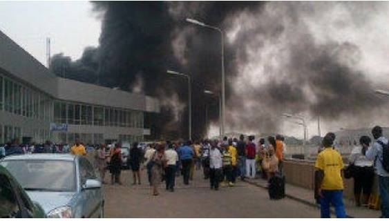 Helicopter, Crane Deployed as Blaze Engulfs MMIA Terminal One, Six injured
https://newsbulletinng...