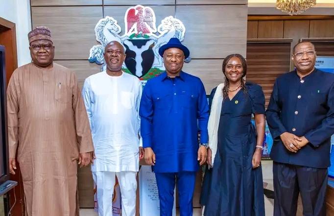 Oil Industry Pushback Forces Two-Month Pause on NAMA Helicopter Landing Fees
https://newsbulletin...