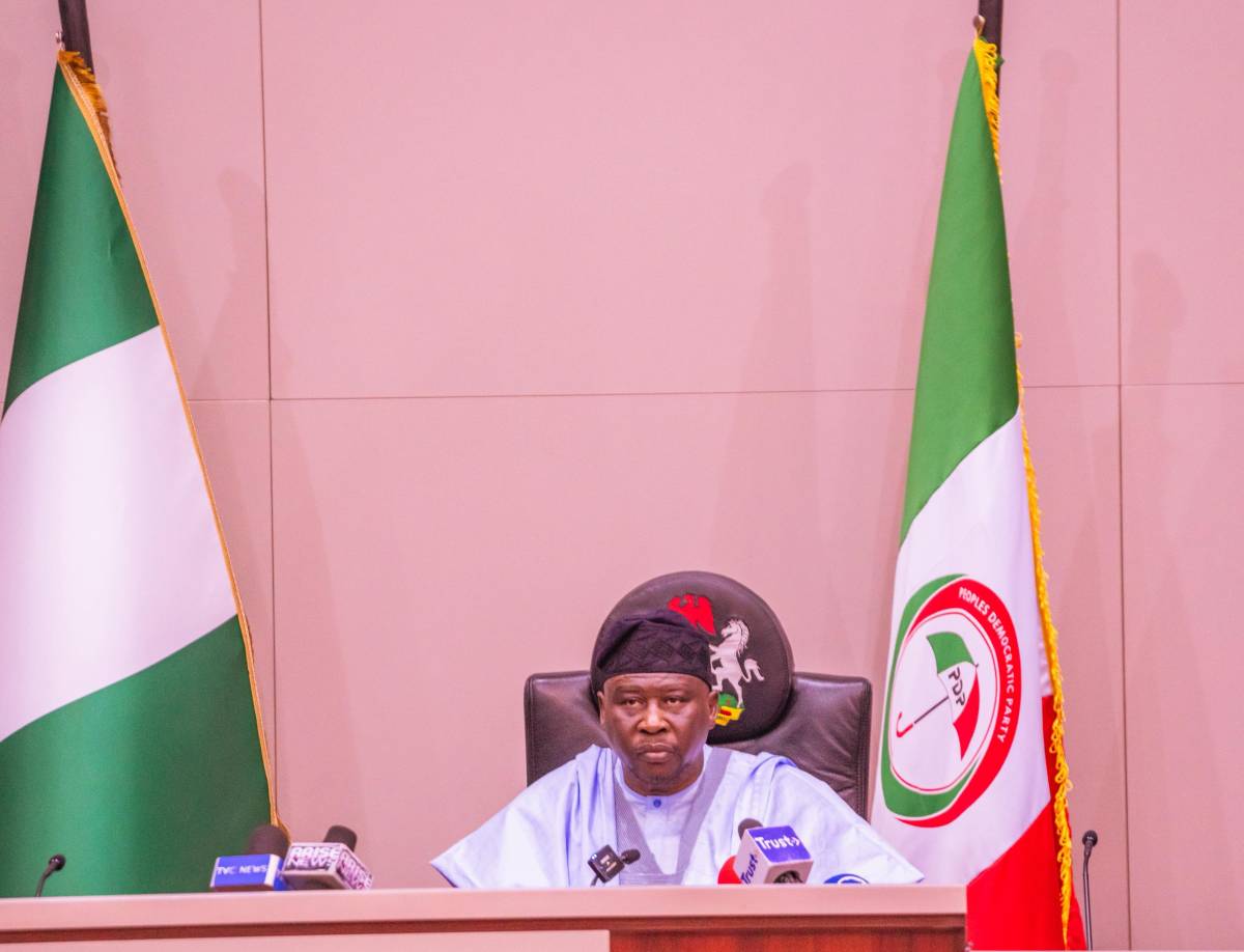 Governor Ahmadu Umaru Fintiri Defects From PDP To APC
Adamawa Governor Ahmadu Umaru Fintiri of Nige...