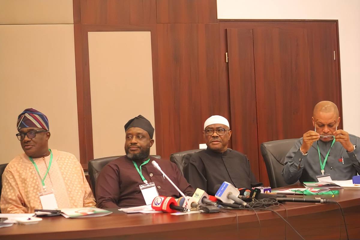 Wike Wins Again As INEC 'Recognises' His Faction Of The PDP.
#Wike #PDP #INEC