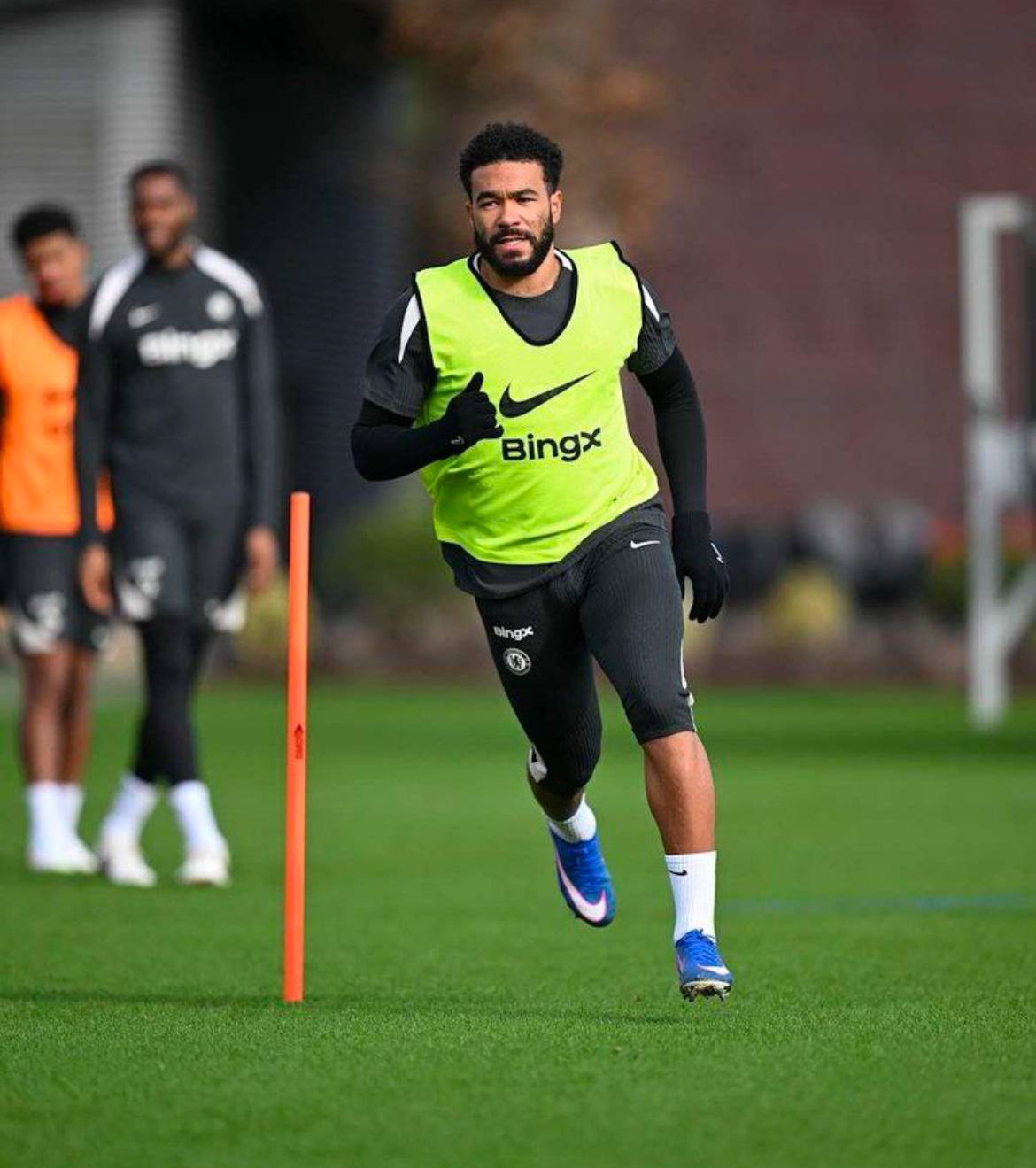 Reece James pictured in Chelsea training with his teammates on Wednesday afternoon.
๐ Chelsea FC...