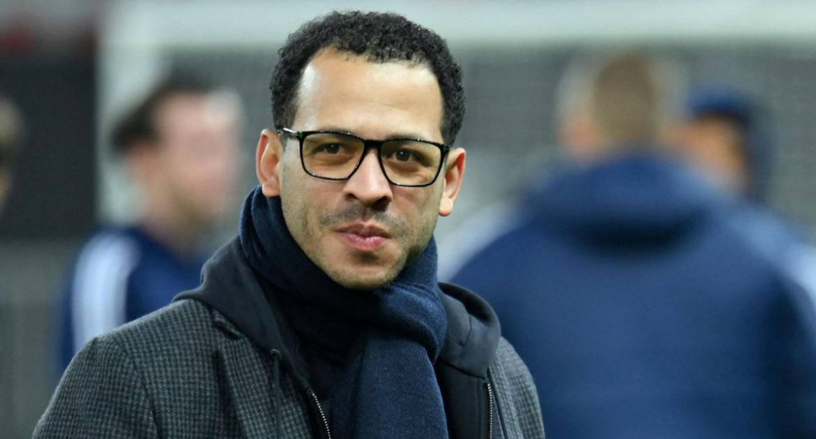 🗣Liam Rosenior's team-mate at Hull, James Chester:
“On the coach to away games, the other lads and...