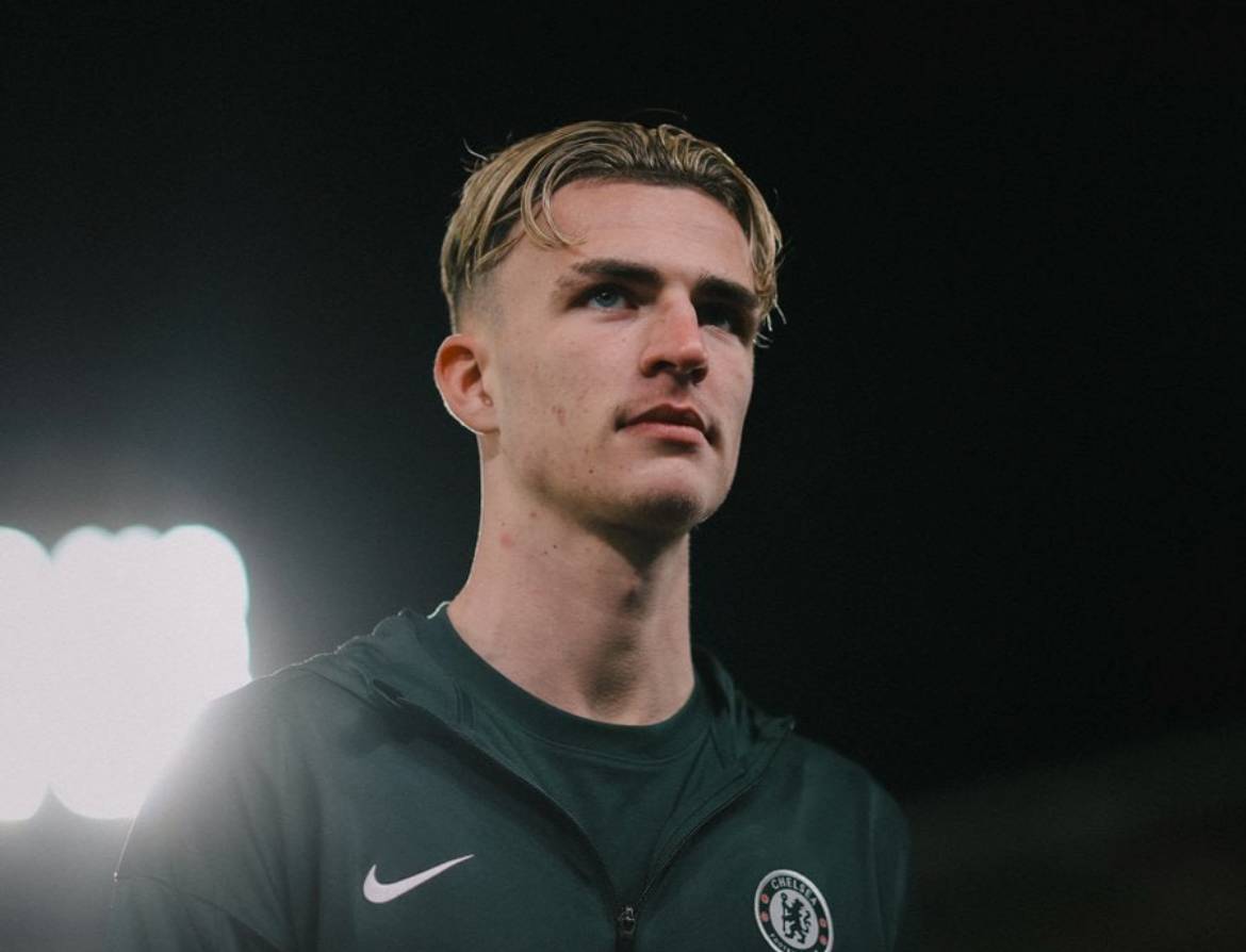 Under-21s attacker Jesse Derry is named on our bench. ๐
#CFC | #Chelsea | #EmiratesFACup
๐ฒ @CFC...