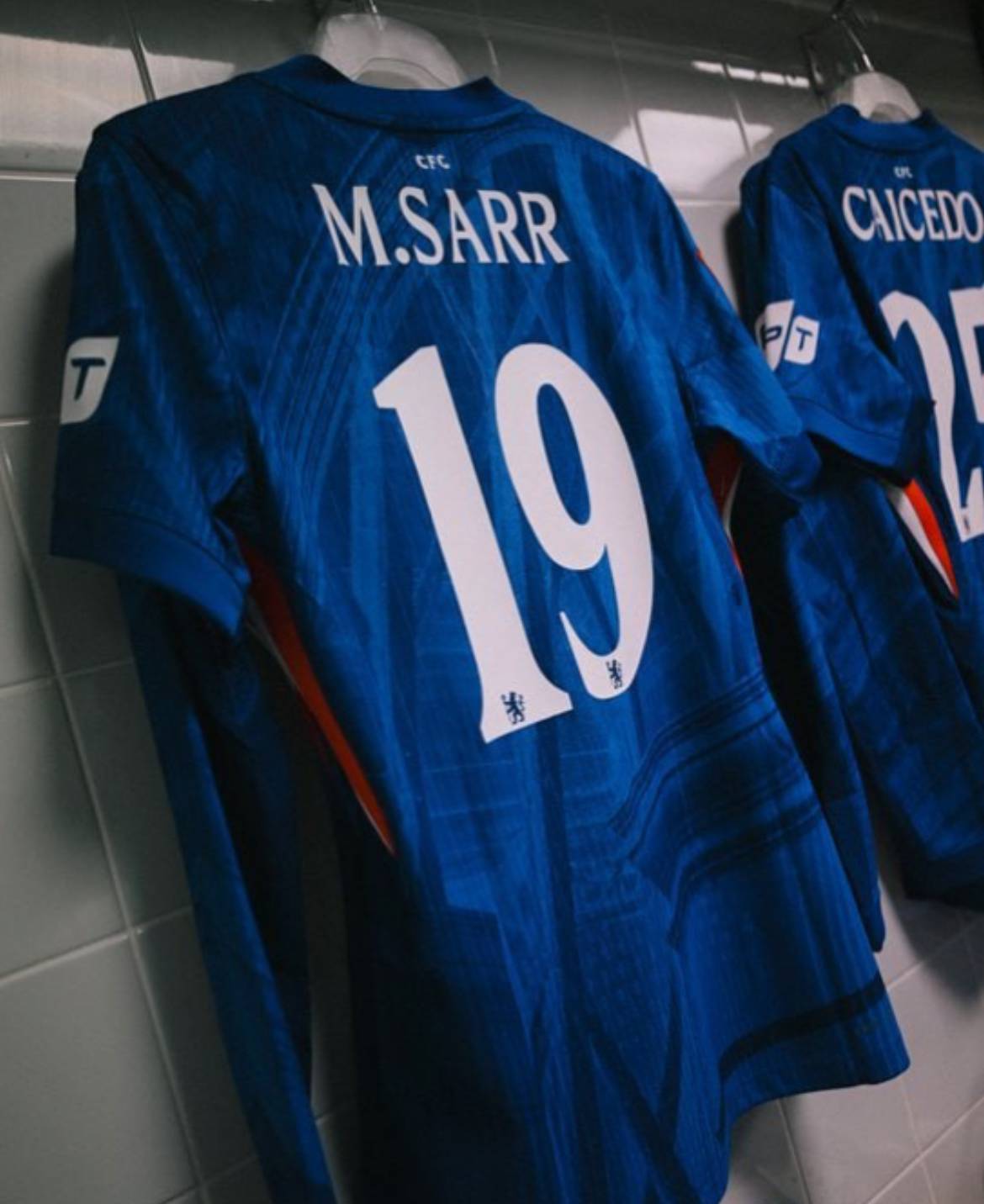 π΅πΈπ³ Sarr's in from the off.
#CFC | #Chelsea | #EmiratesFACup
π² @CFC_ChelseaFC