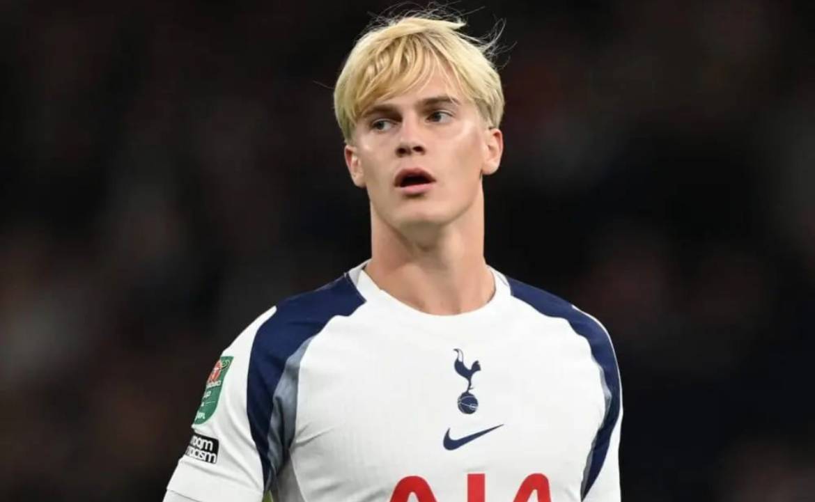 ๐จ๐ต Chelsea and Aston Villa made enquiries for Lucas Bergvall in January but they were rebuffed as...