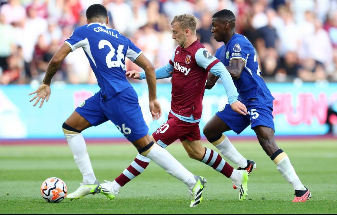 Part 1
"Caicedo's form? Does Caicedo want a new contract? Because we know that Chelsea have gotten...
