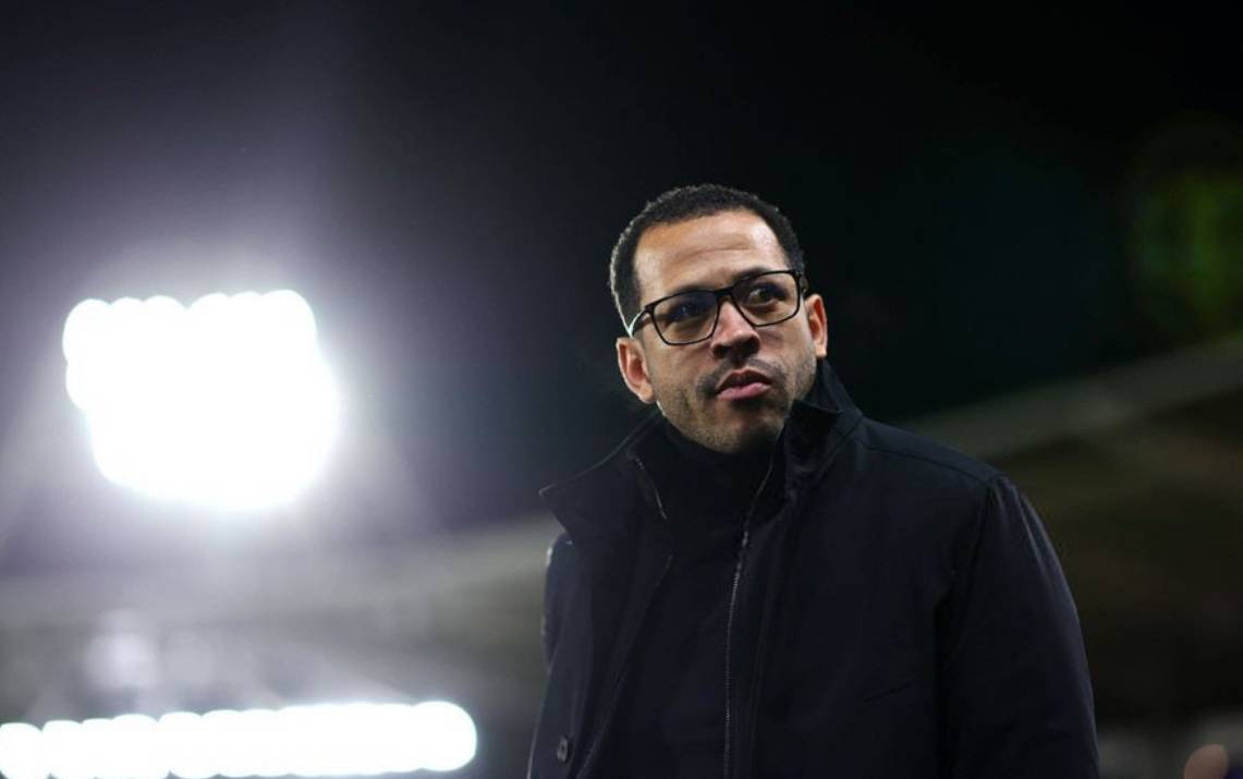 ๐ฃ Emmanuel Petit:
"You're asking me if Liam Rosenior is capable of winning the title with Chelsea...
