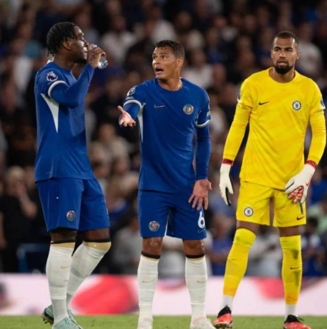 🗣Carlton Cole on Axel Disasi: 

“He basically said that Thiago Silva, when he was there [at Chelsea]...