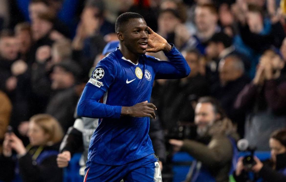 ‼️ Moises Caicedo is yet again walking a disciplinary tightrope as he is only two bookings away from...