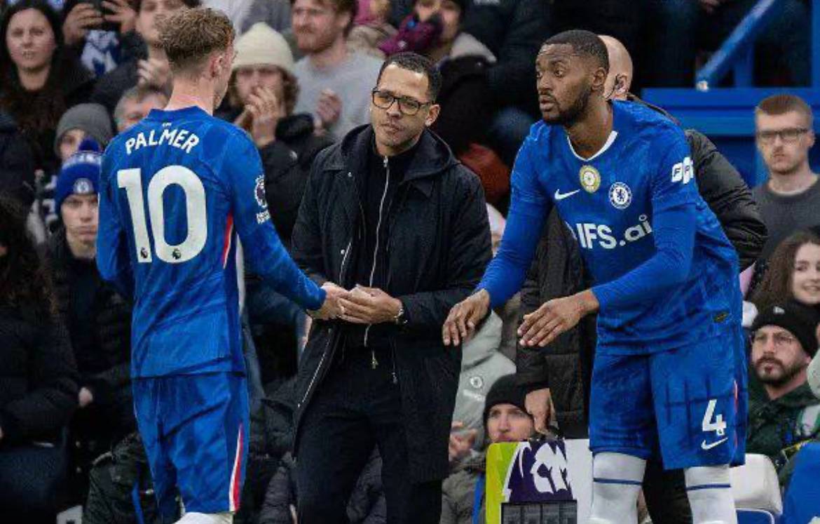🗣️ Jimmy Floyd Hasselbaink:
"Chelsea are a strange kind of team, they will go out to a big team an...