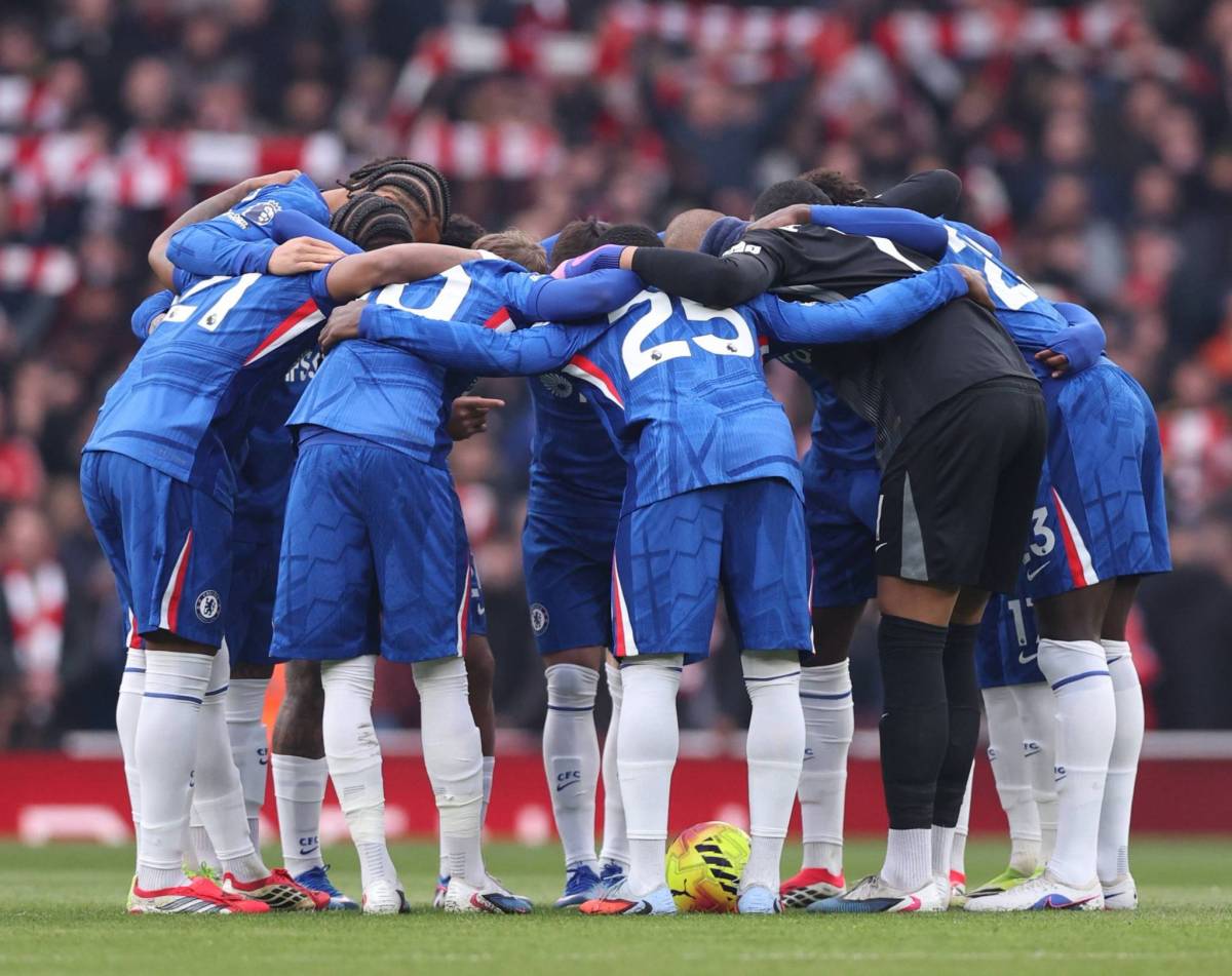 ๐จ Chelsea are making it clear to the entire squad that cards earned for talking back to the referee...