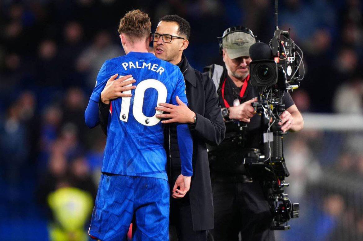 🗣️ John Obi Mikel to Liam Rosenior:
"Why are you playing Cole Palmer out of his position? Cole Palm...