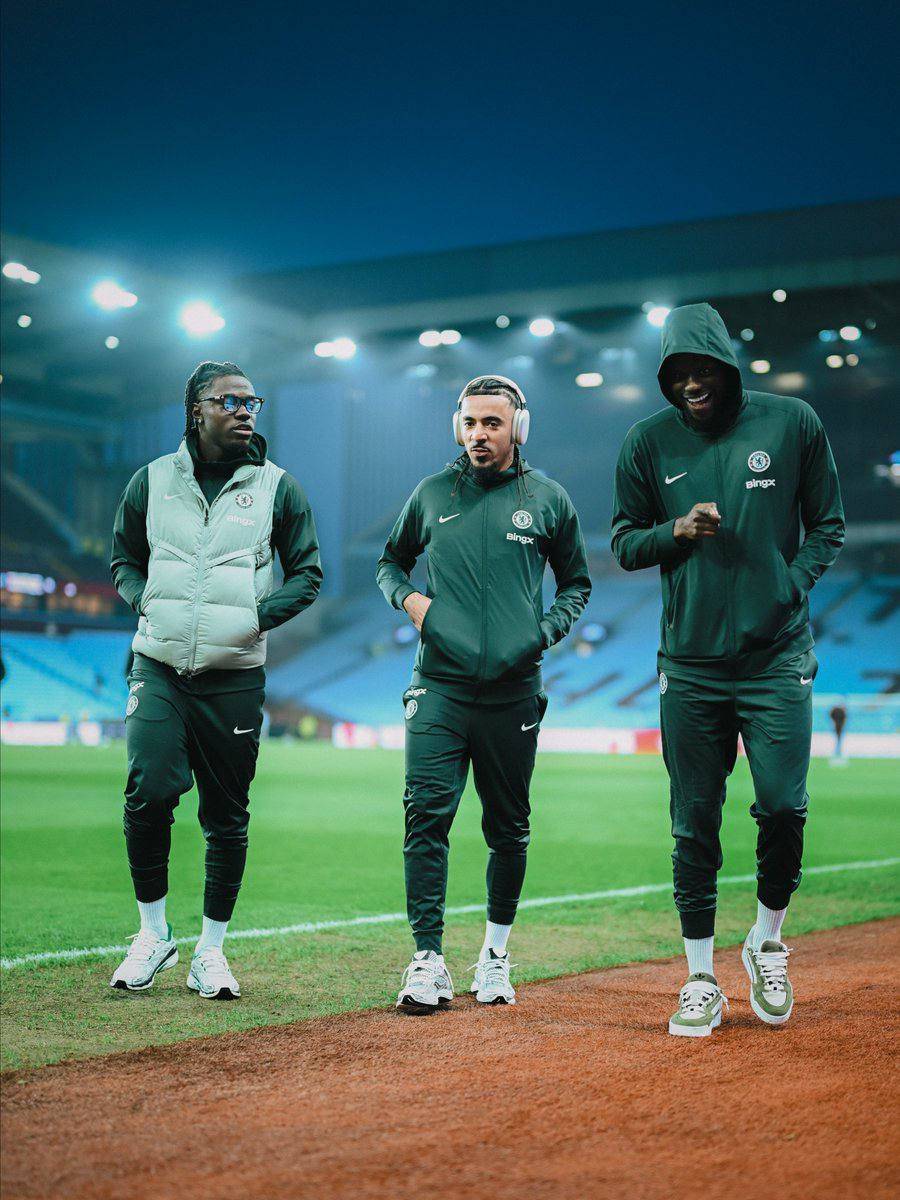In the building.
#CFC | #Chelsea | #AVLCHE
๐ฒ @CFC_ChelseaFC