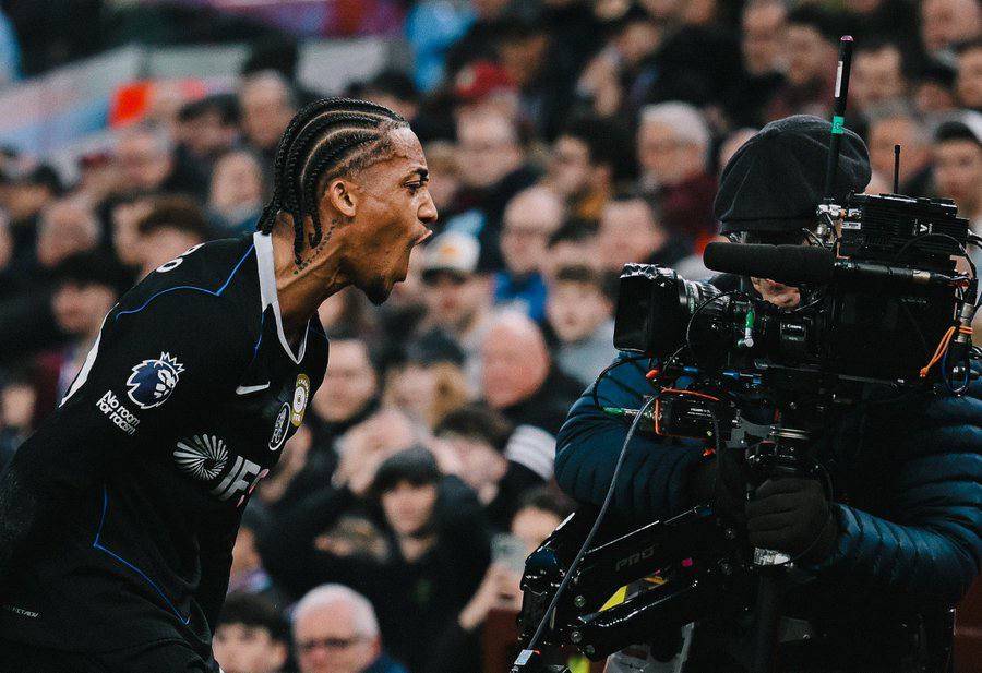 His first #PL hat-trick.
#CFC | #Chelsea | #AVLCHE
๐ฒ @CFC_ChelseaFC