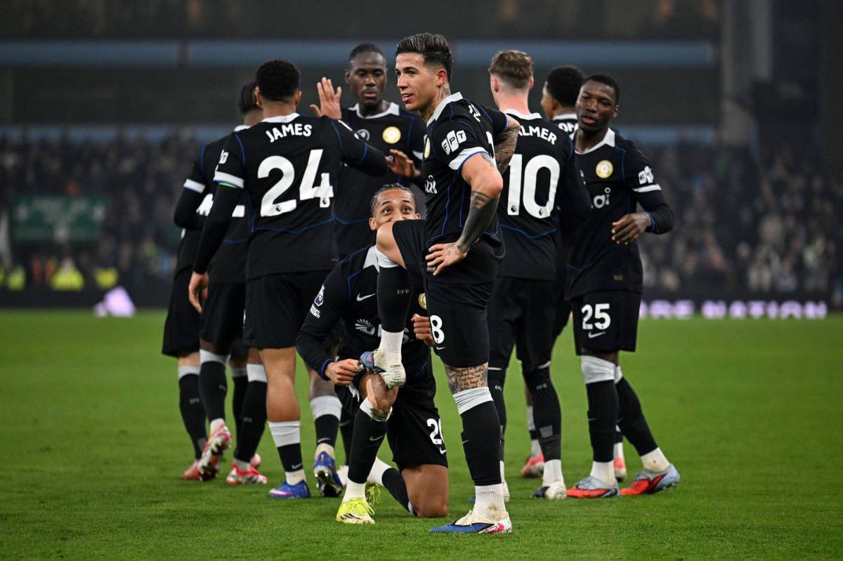 Chelsea Top 10 players this season , all competitions
Joao Pedro - 17goals 6 assists ( 23G/A)
Enz...