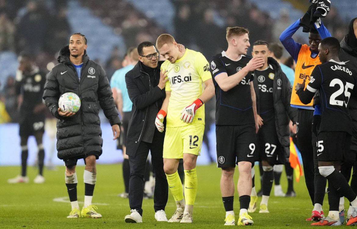 š£ļø Liam Rosenior on picking Jorgensen over Sanchez to face Villa:
āI just saw Filip in training, an...