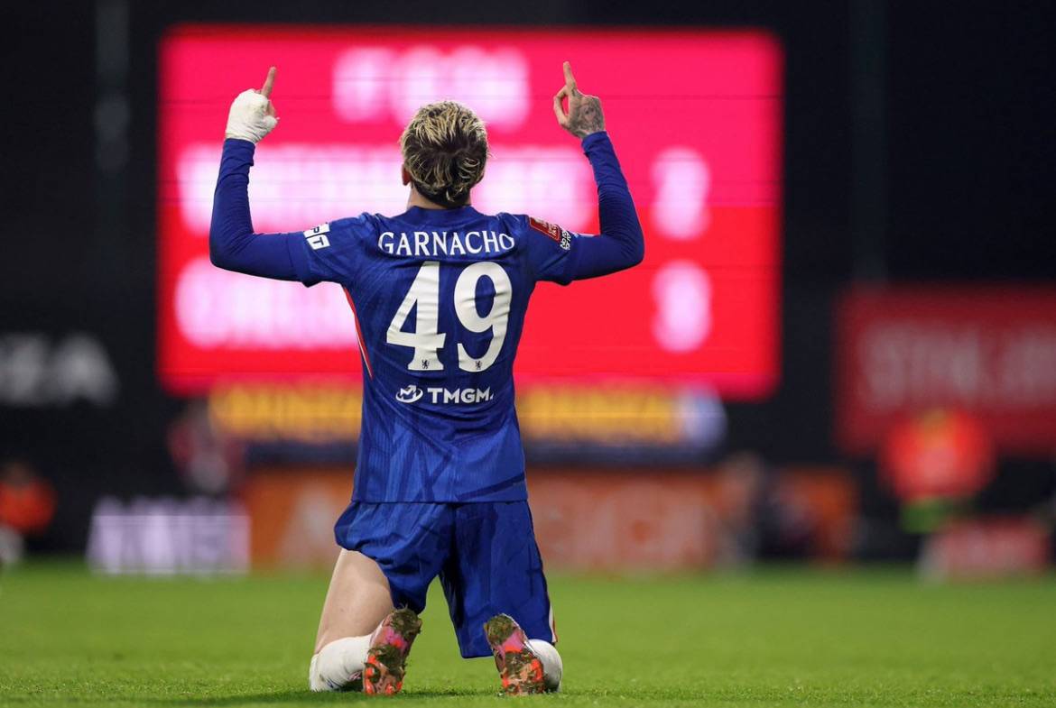 ๐ฃ Liam Rosenior on Garnacho:
"I feel he's in a good place. Ale is in a great place. His goals, his...