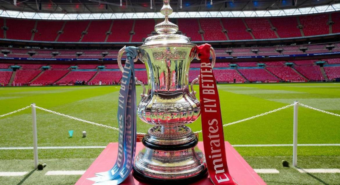 OFFICIAL: Chelsea will face Port Vale [h] in the Emirates FACup quarter-finals.

Thoughts, Blues? 🔵...