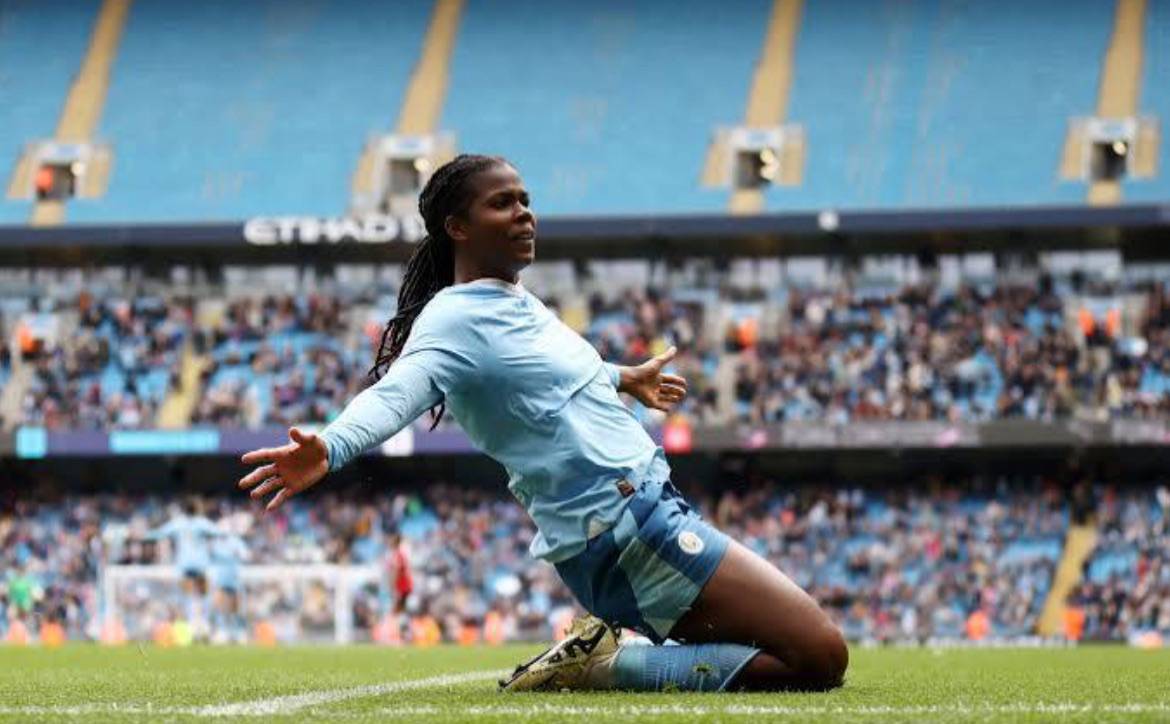 ๐จ HUGE: Chelsea are considering a blockbuster move to sign Khadija โBunnyโ Shaw on a free transfer...