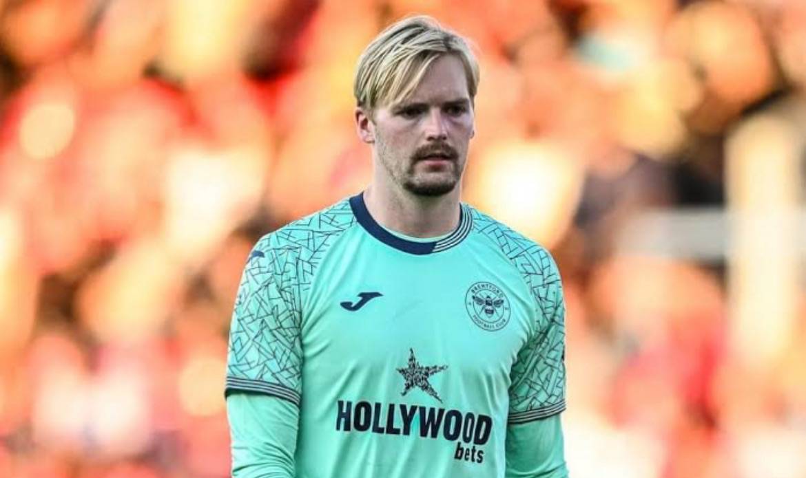 ๐ฃ Liverpool legend John Aldridge pleads with Caoimhin Kelleher not to join Chelsea:
"Chelsea? He c...