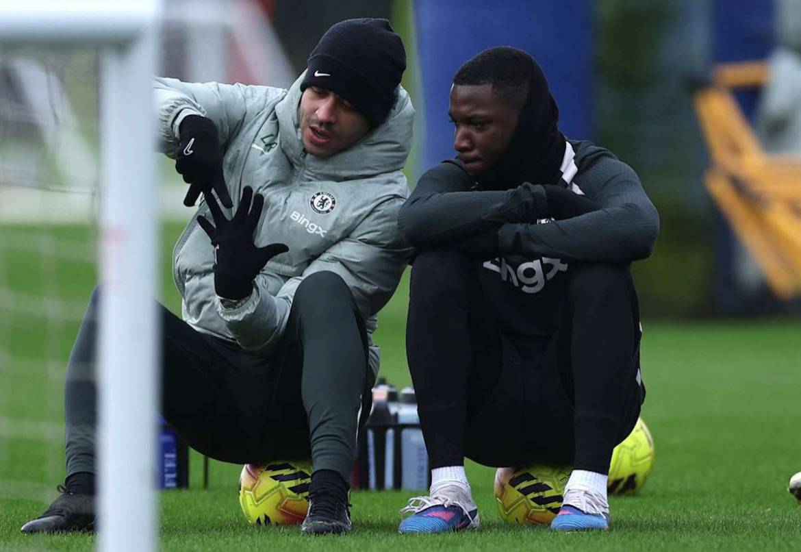 🗣Micah Richards:

"The way they build up, if they get an unbelievable number one who’s good on the b...