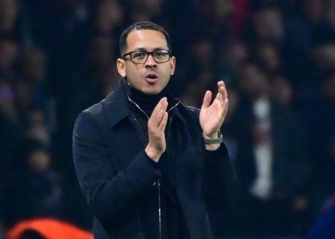 🗣️ Liam Rosenior hints at the possibility of signing experienced players in the summer:
"We're grow...