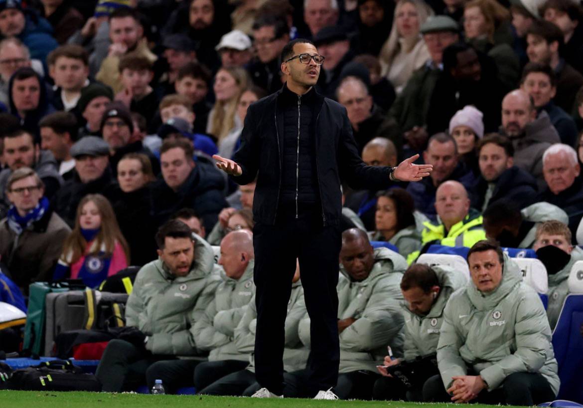 Liam Rosenior, keep or sack?
#CFC | #Chelsea | #CHENEW
๐ฒ @CFC_ChelseaFC