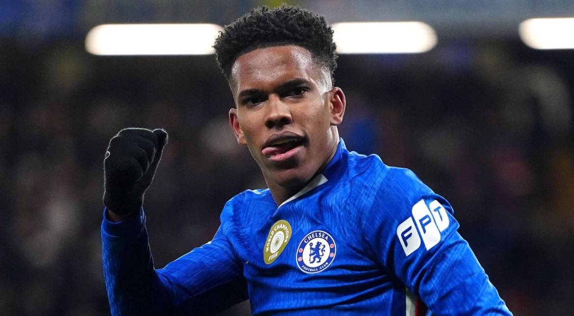 🚨BREAKING: Estevao Willian in Chelsea training this morning ahead of PSG game.
🔗 Bobby Vincent -...