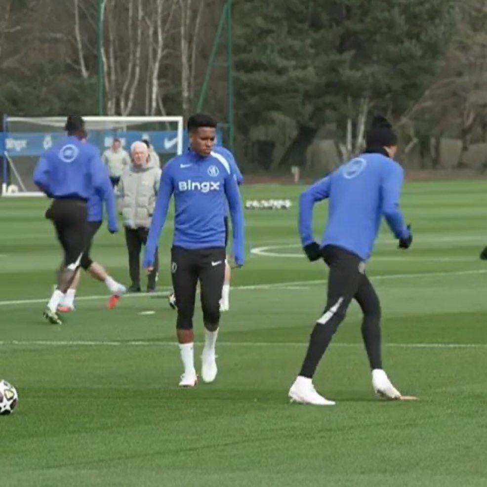 UCL Training:
✅Estevao
❌James, Gusto, Gittens, Jorgensen
#CFC | #Chelsea | #UCL
📲 @CFC_Chels...