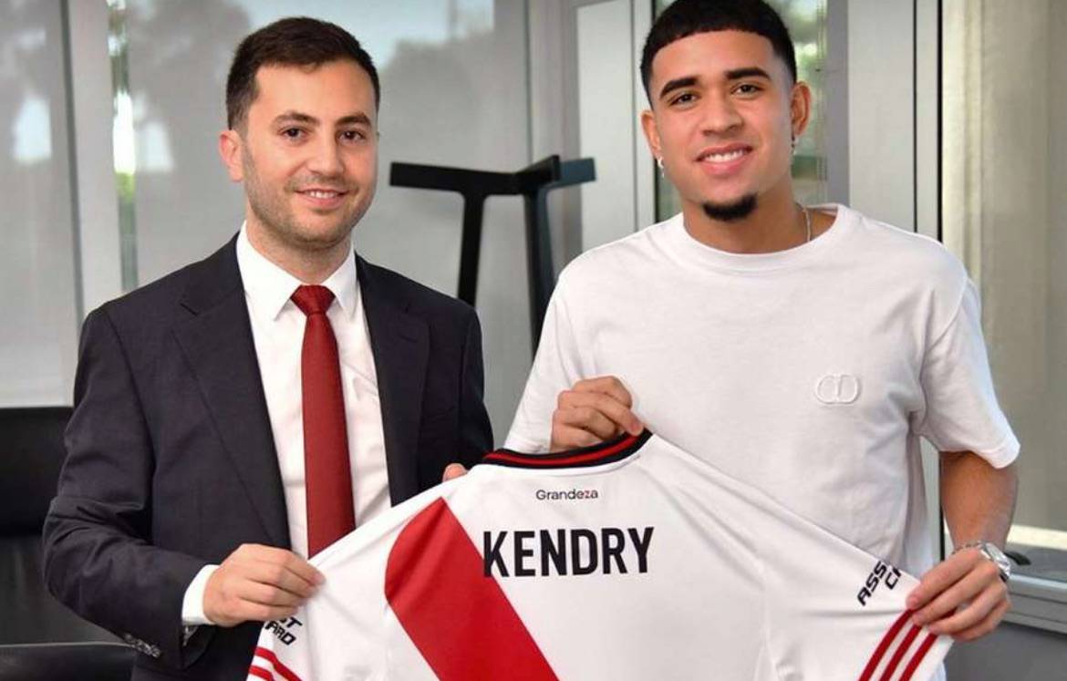 ๐จ๐ฆ๐ท River Plate is very close to reaching an agreement with Chelsea to sign an agreement that invol...