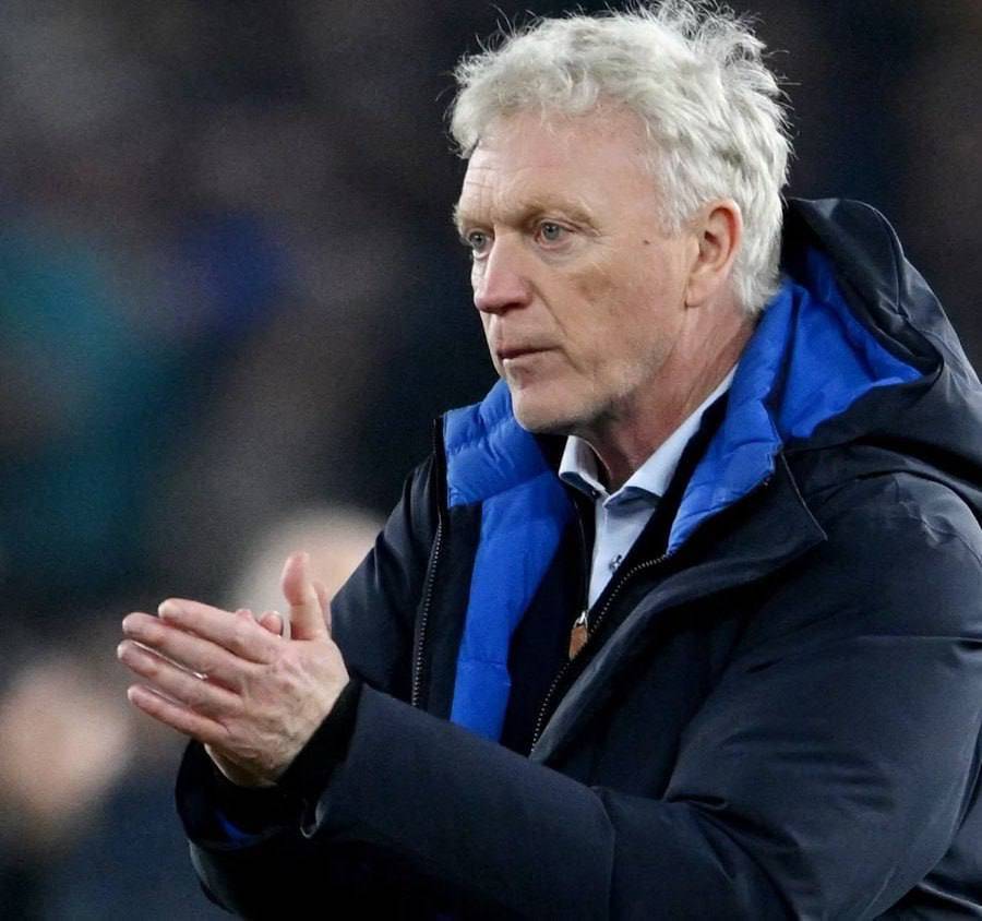 š£ļø Everton boss, David Moyes on Chelsea:
"They're a little bit wounded, so we have to be ready for...