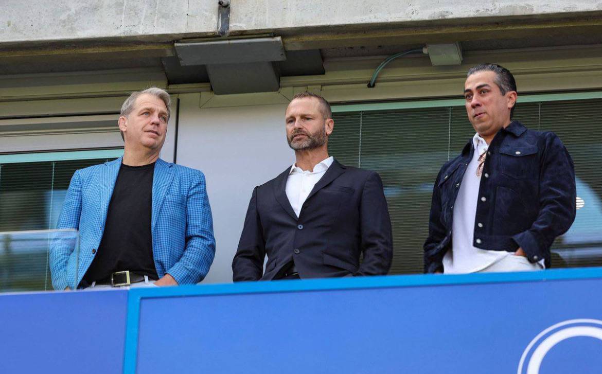 ‼️ Chelsea will look to sign at least one new central defender and want to add a midfielder and a fo...