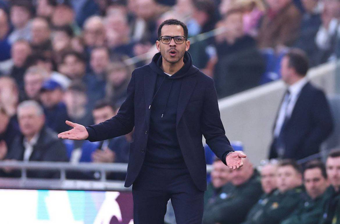‼️ Chelsea did not choose Rosenior, who signed a contract until 2032, from sister club Strasbourg as...