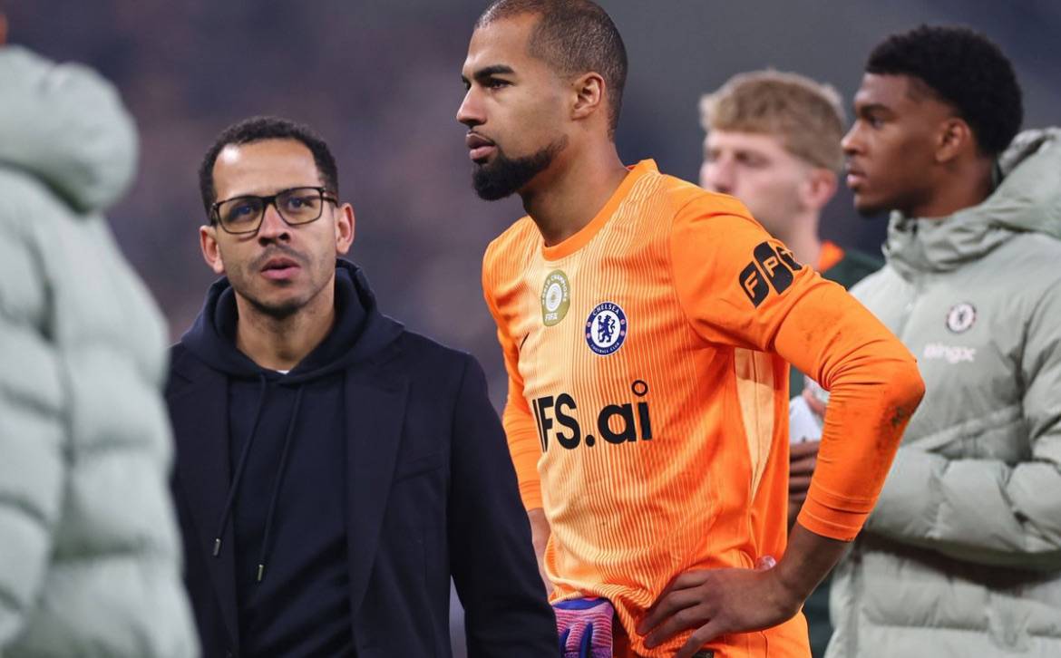 🗣️ Alan Shearer:
"They’re still searching for a top-class goalkeeper, a top-class centre-half, and...