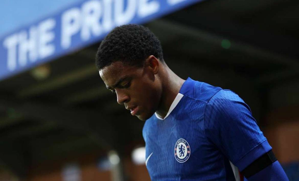 Ryan Kavuma-McQueen with today’s Chelsea squad vs. Port Vale.
🔗 Kieran Gill - Daily Mail
#CFC | #...