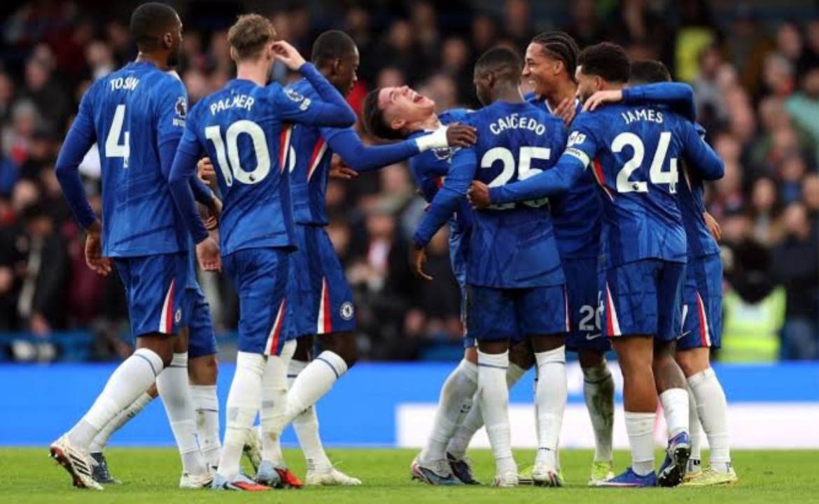 đź—ŁGary Lineker on Chelsea vs Leeds in a FA Cup:
“Chelsea have not beaten Leeds this season, they lo...