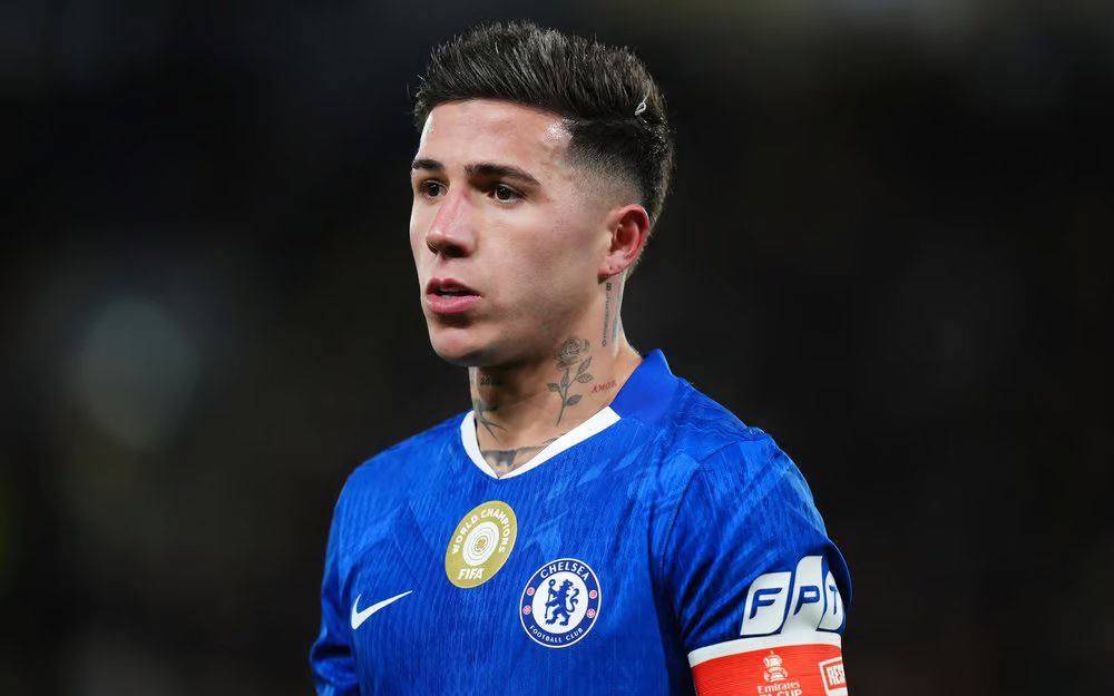 🗣️ Alan Shearer on Enzo's sanction:
“That’s the difference [with Man City’s Rodri, who said similar...