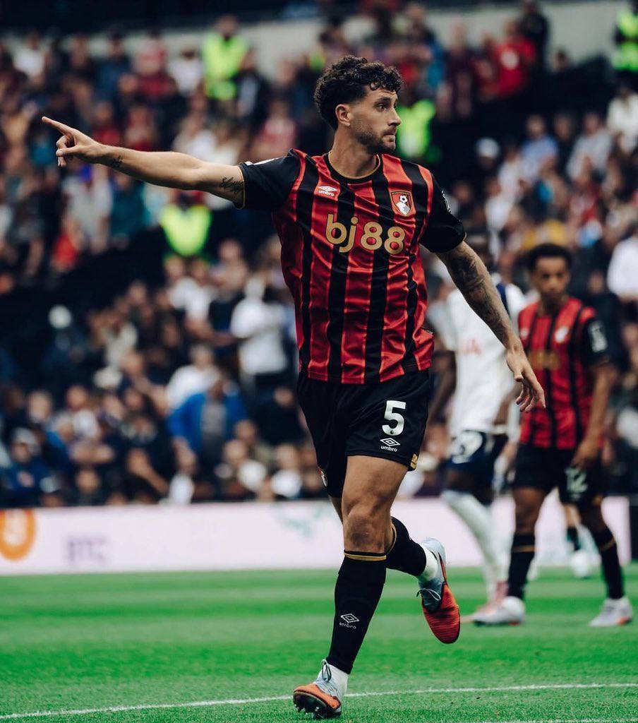 ๐จ BREAKING: Marcos Senesi is about to chose his next team. Agents in contact with Chelsea, Tottenha...