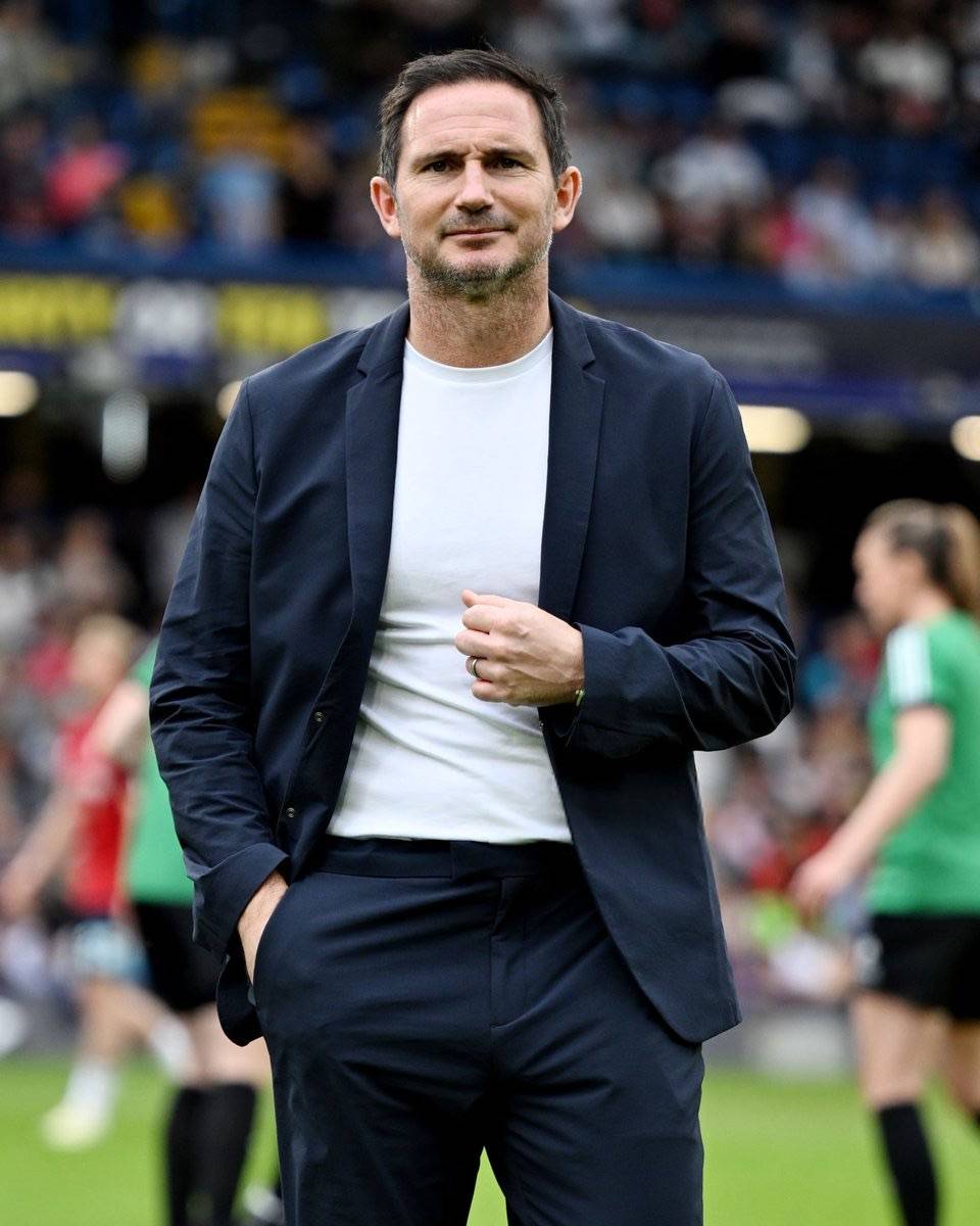 🗣 Joe Cole: 

"Frank [Lampard] should stay away from it [the Chelsea job]. The temptation for Frank,...