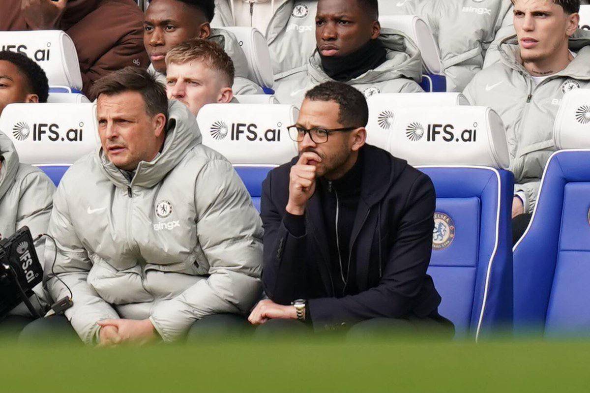 š£ļø Simon Jordan:
"My perception is that the players didn't dislike Liam Rosenior, but they didn't...