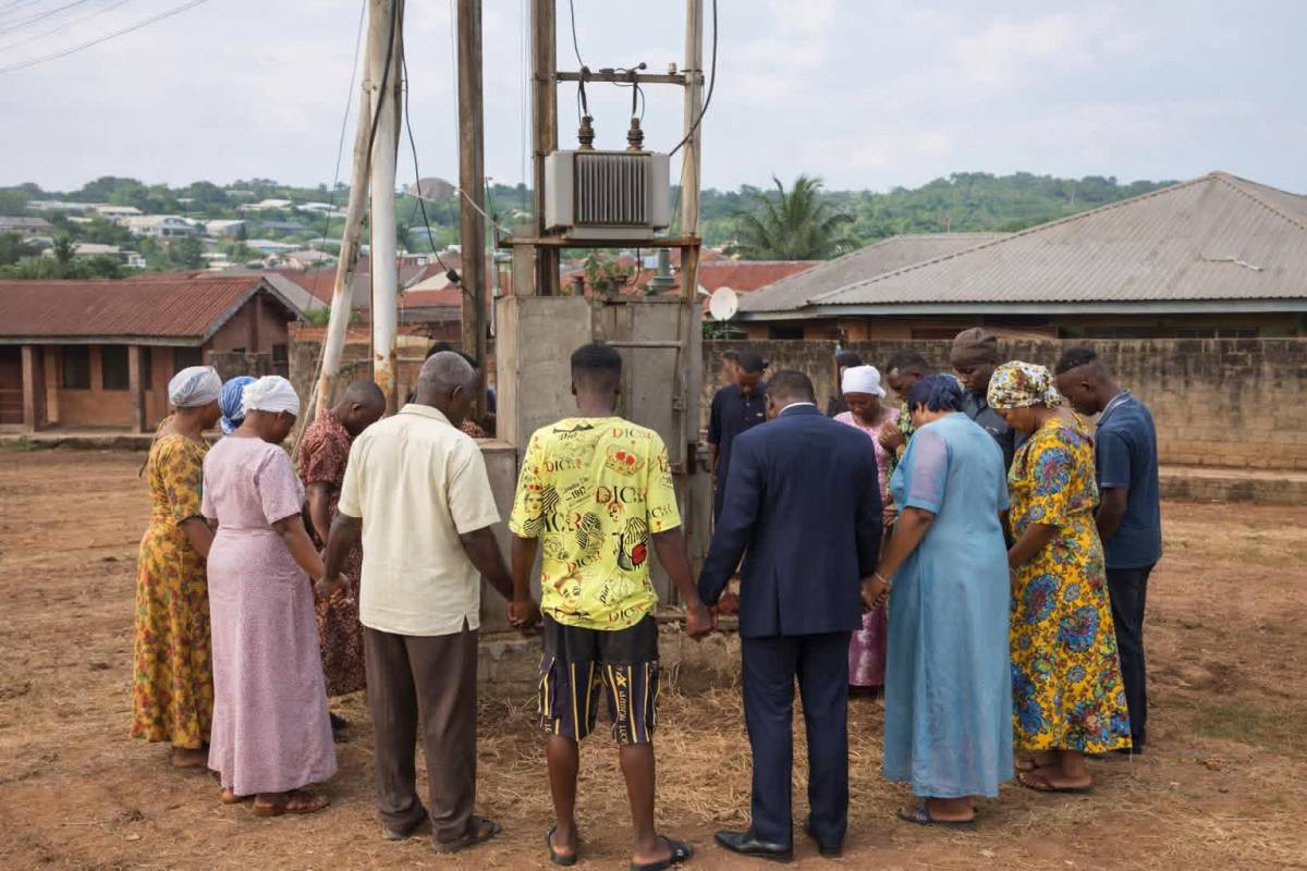 Welcome to Nigeria where we gather to pray for basic amenities but still sell our votes.